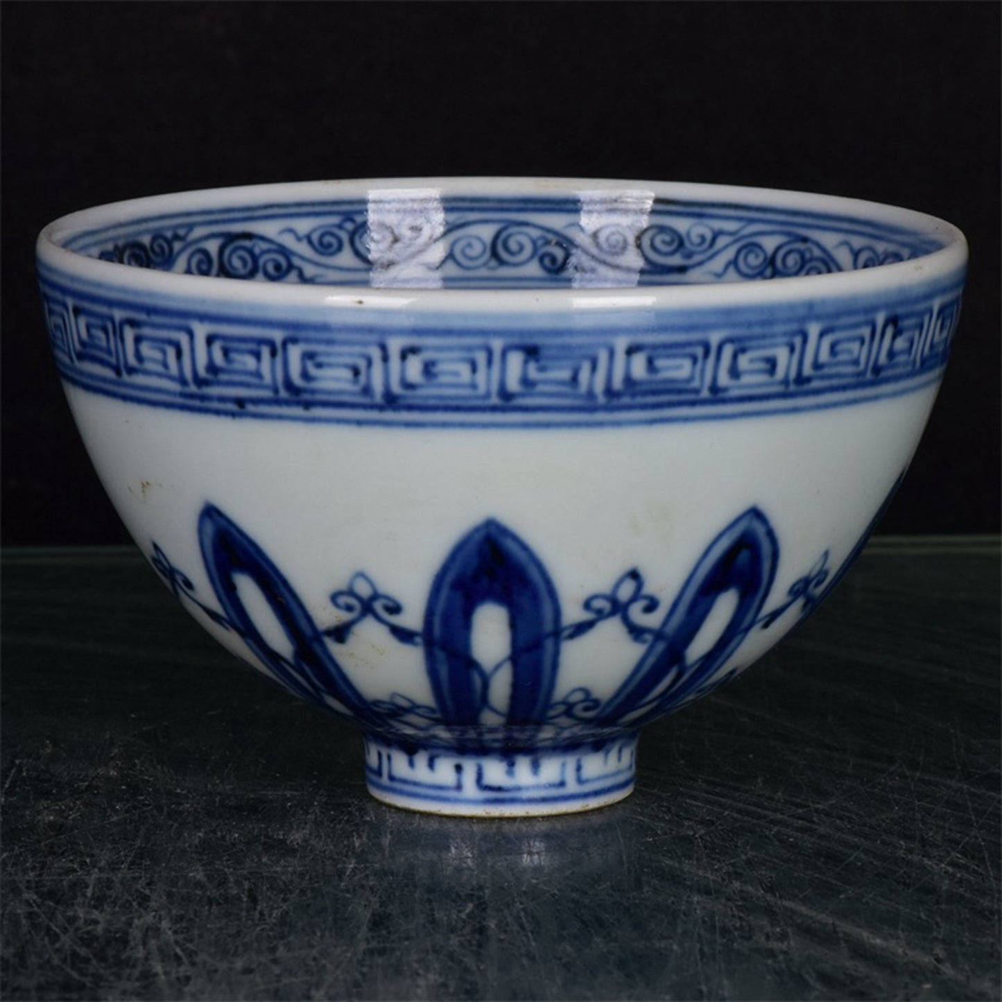 Chinese Antique Blue and White Chicken Heart Cup