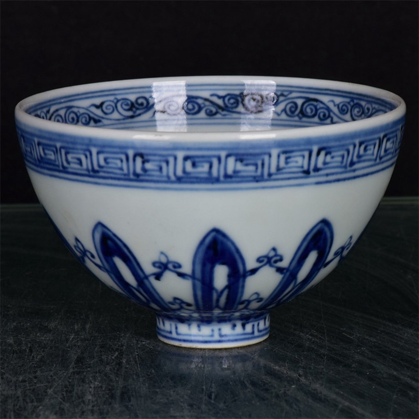 Chinese Antique Blue and White Chicken Heart Cup