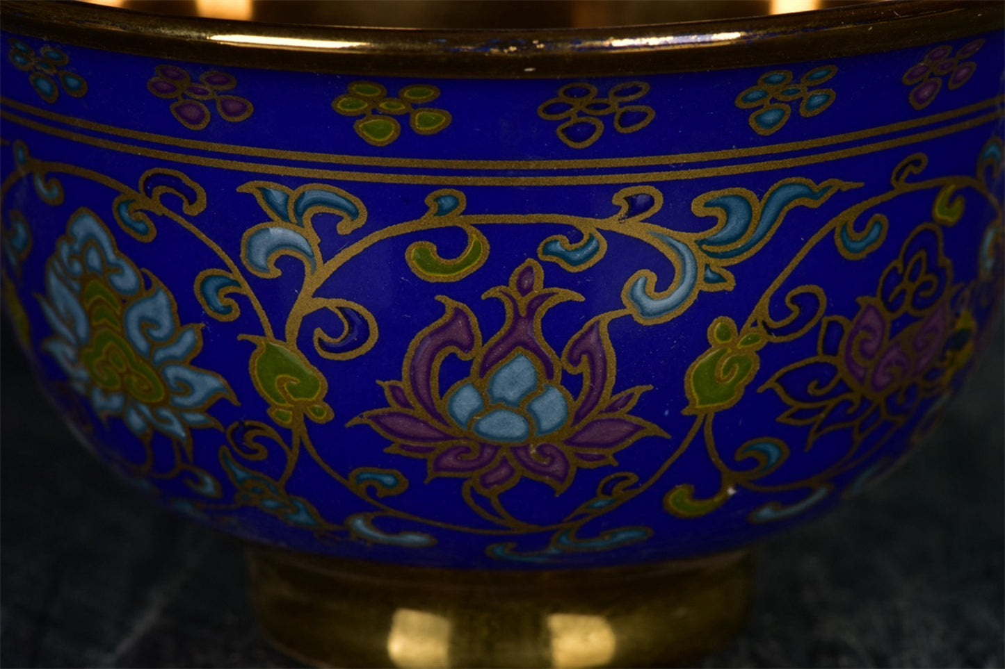 Chinese Antique Flower Pattern Gilded Hand Pressing Cup