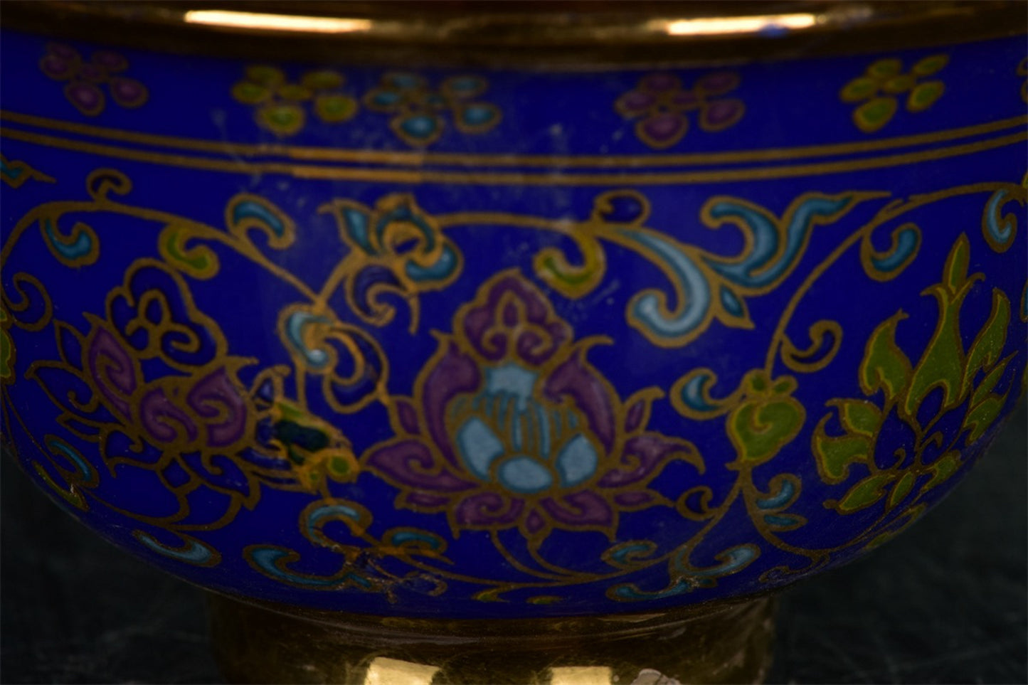 Chinese Antique Flower Pattern Gilded Hand Pressing Cup