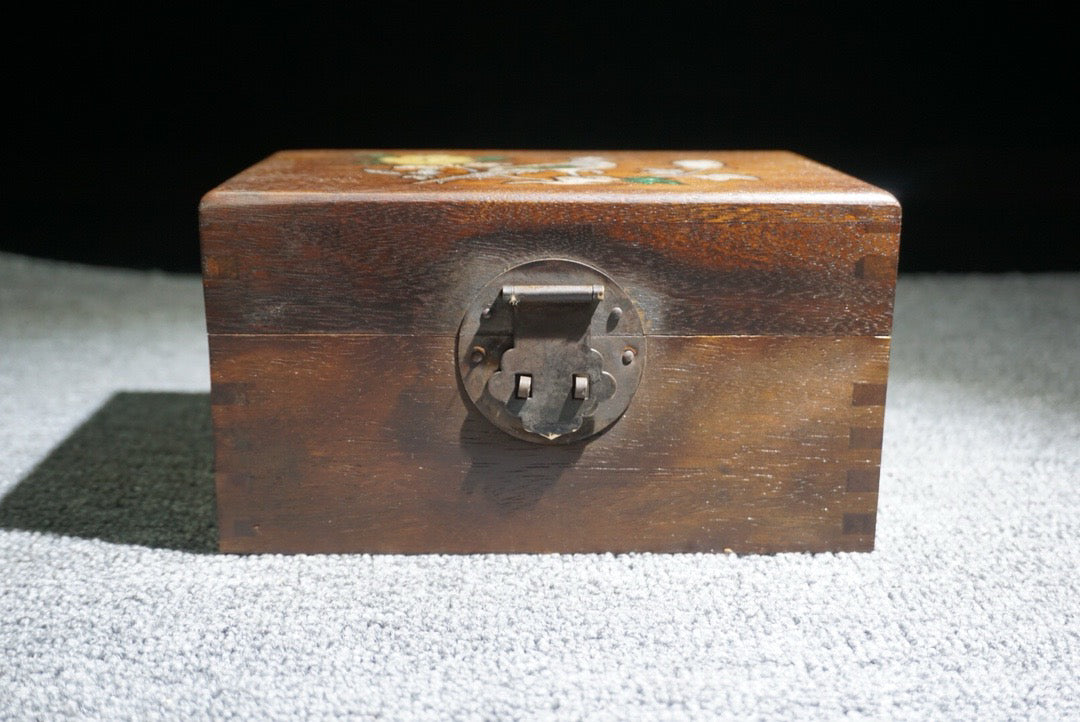 Chinese antique rosewood inlaid shell box