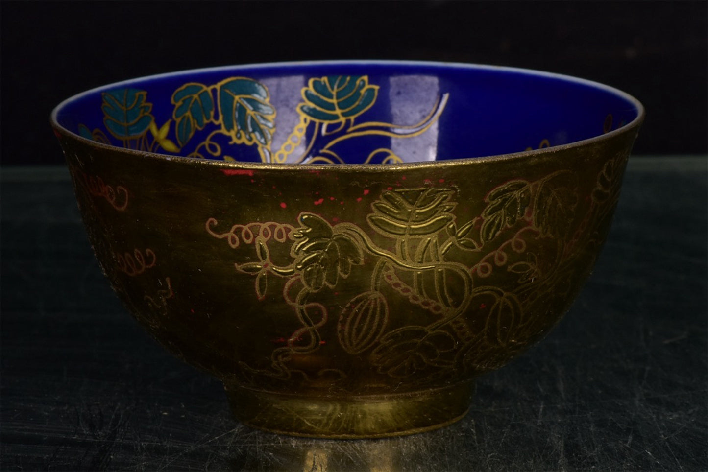 Chinese Antique Grape Pattern Cup