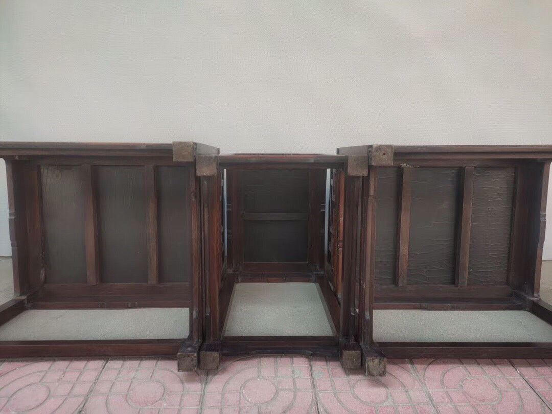 A set of Chinese antique rosewood grand chairs