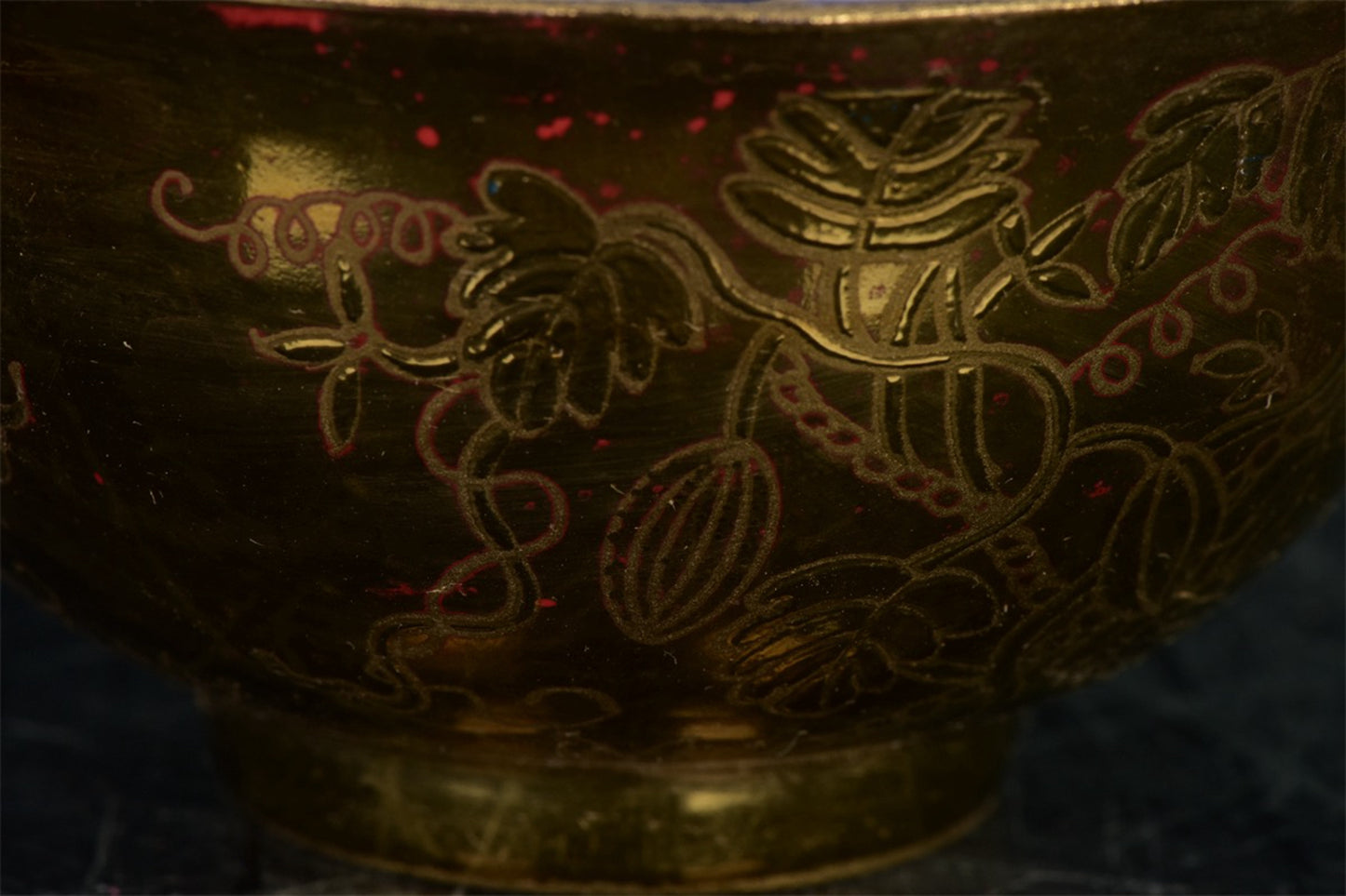 Chinese Antique Grape Pattern Cup