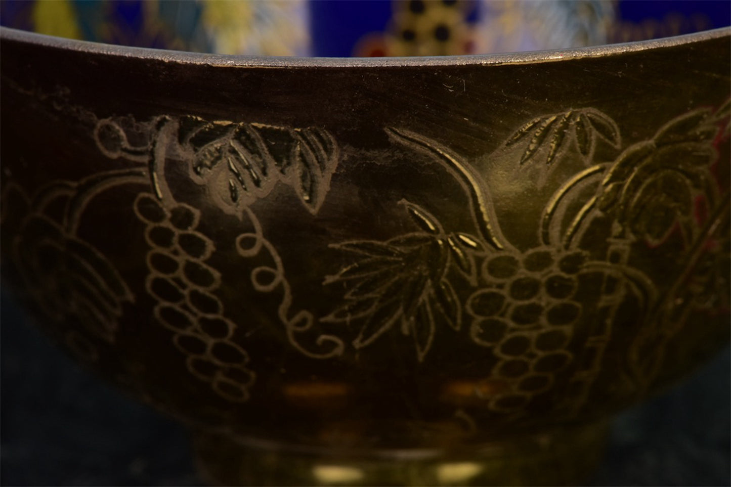 Chinese Antique Grape Pattern Cup
