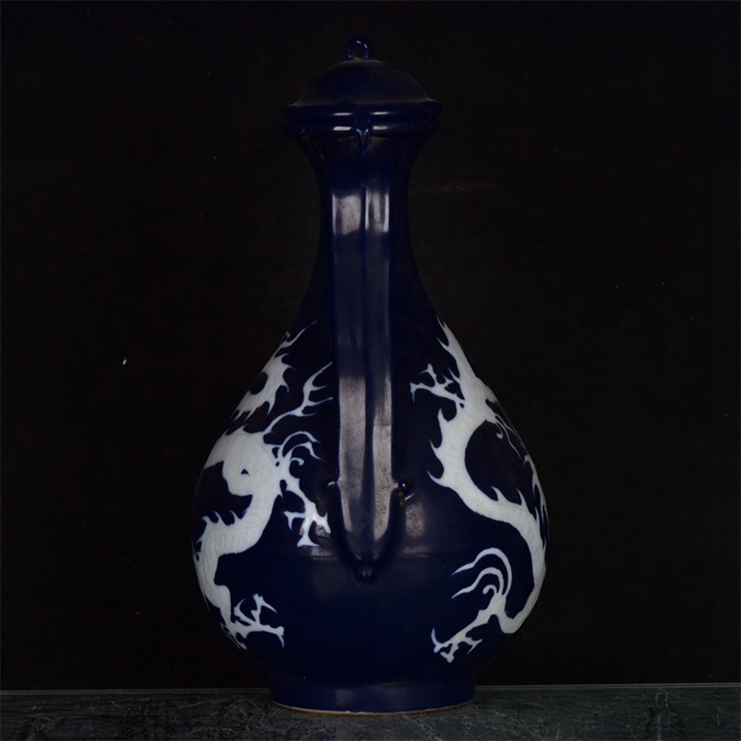 Chinese Antique Blue Leaving White Dragon Pattern Pear shaped Pot