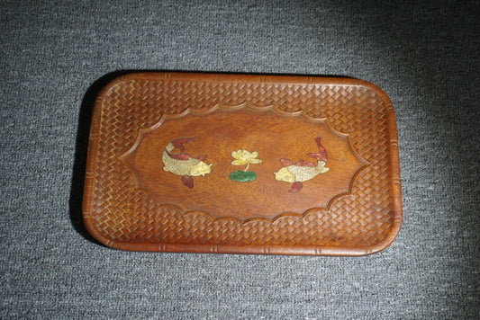 Chinese antique rosewood inlaid with seashells, with over a year of tea plates