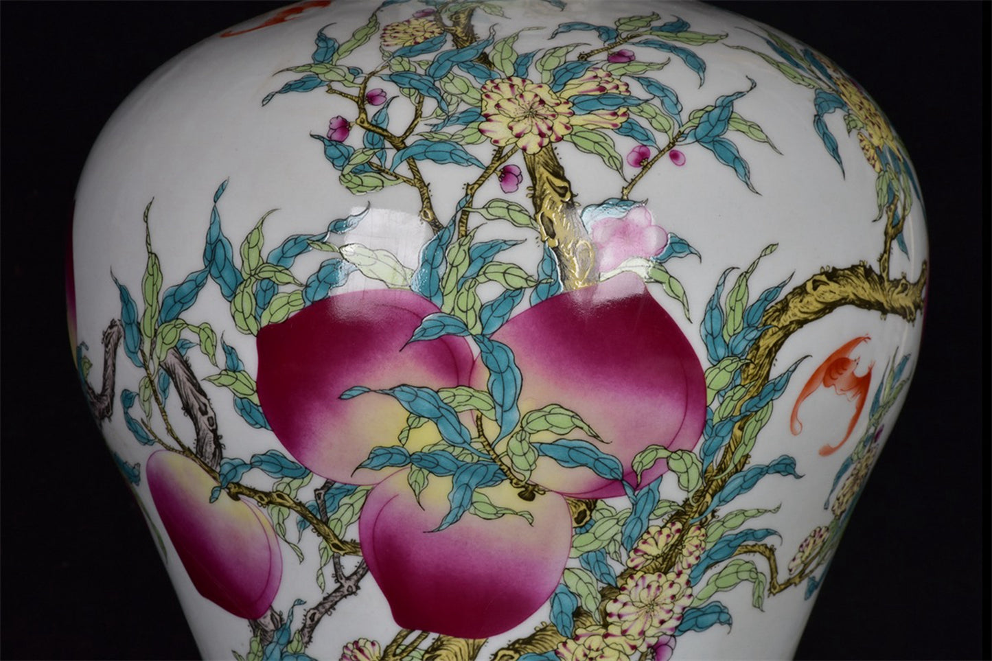 Chinese Antique Pink Nine Peach Plum Vase