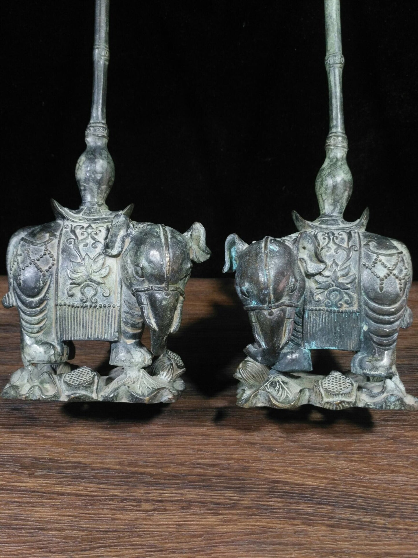 A pair of Chinese antique pure copper "Great Lucky Italy"