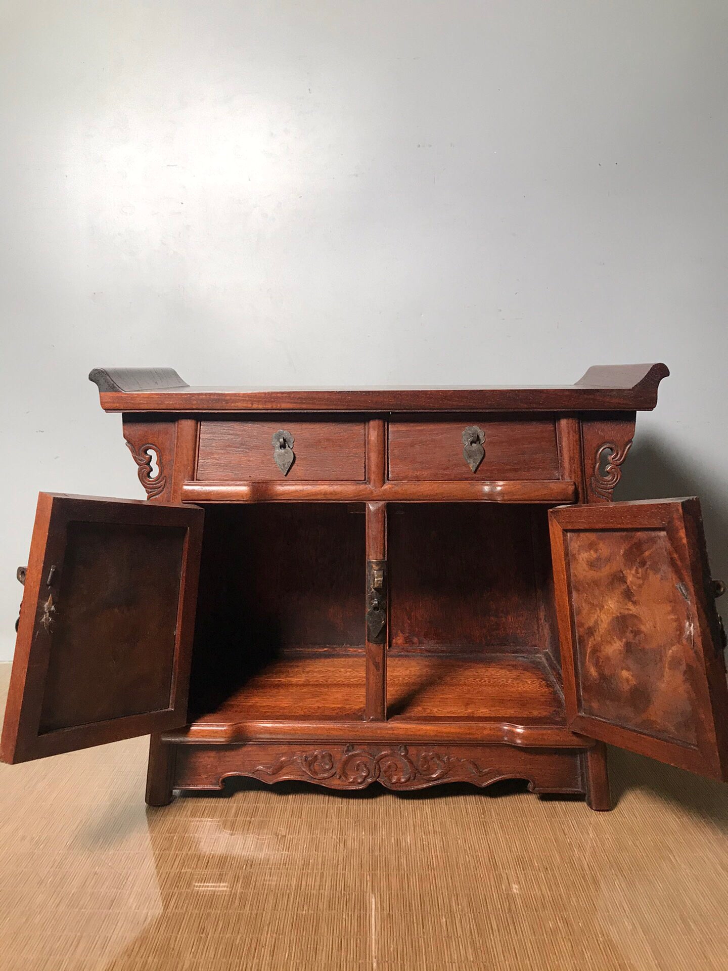 Chinese antique rosewood cabinet