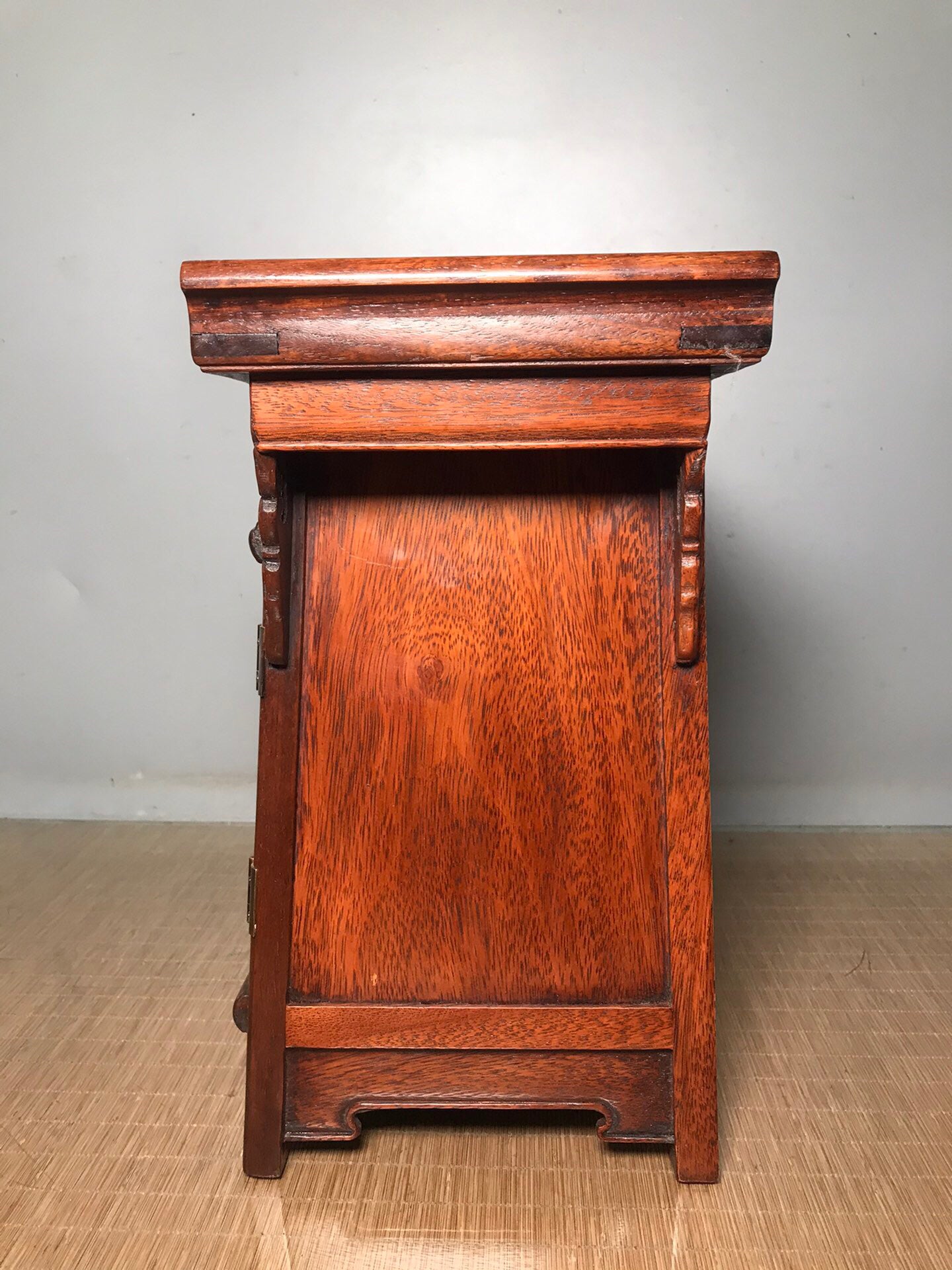 Chinese antique rosewood cabinet
