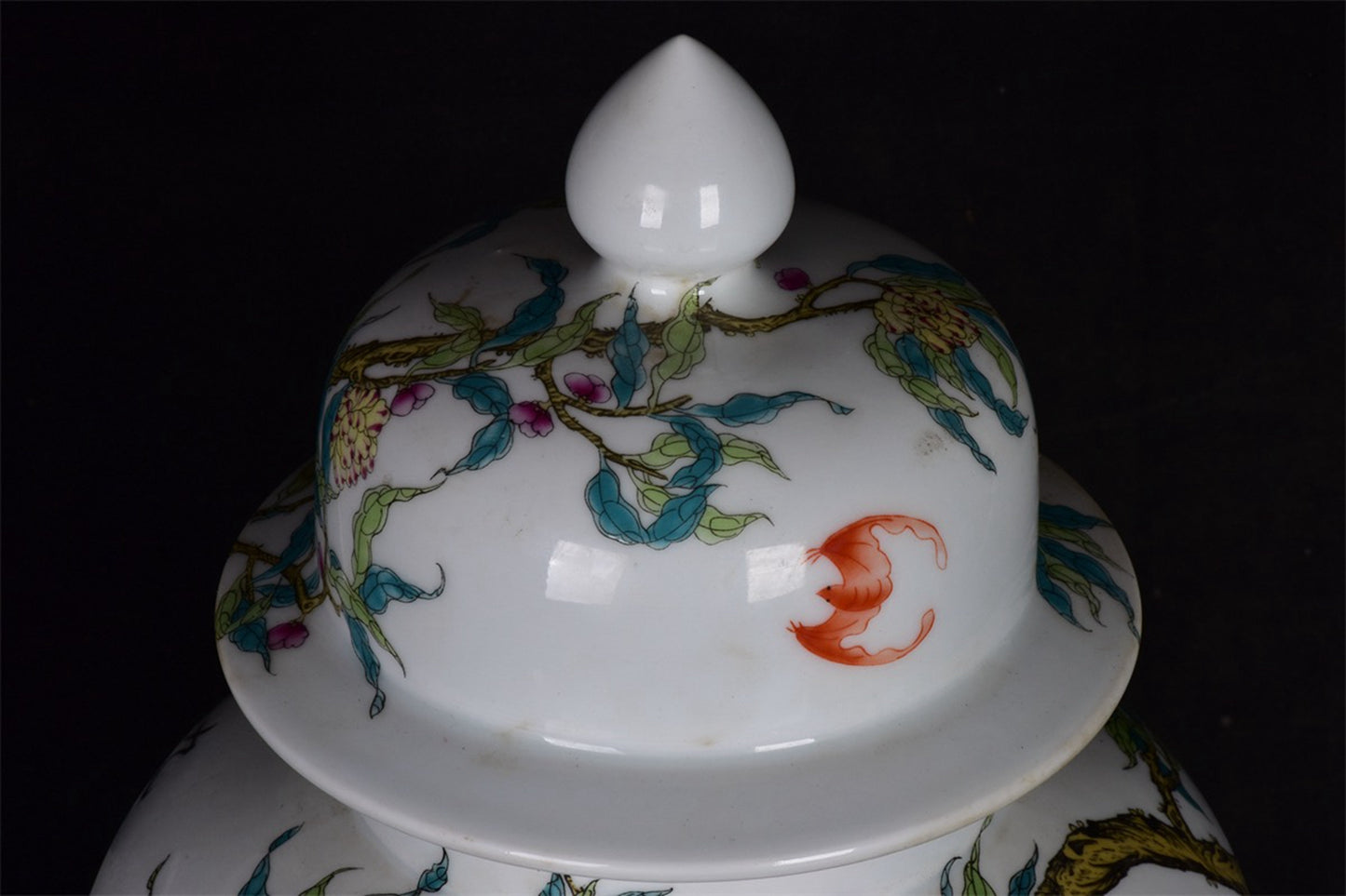 Chinese Antique Colored Nine Peaches and Five Blessings General Jar