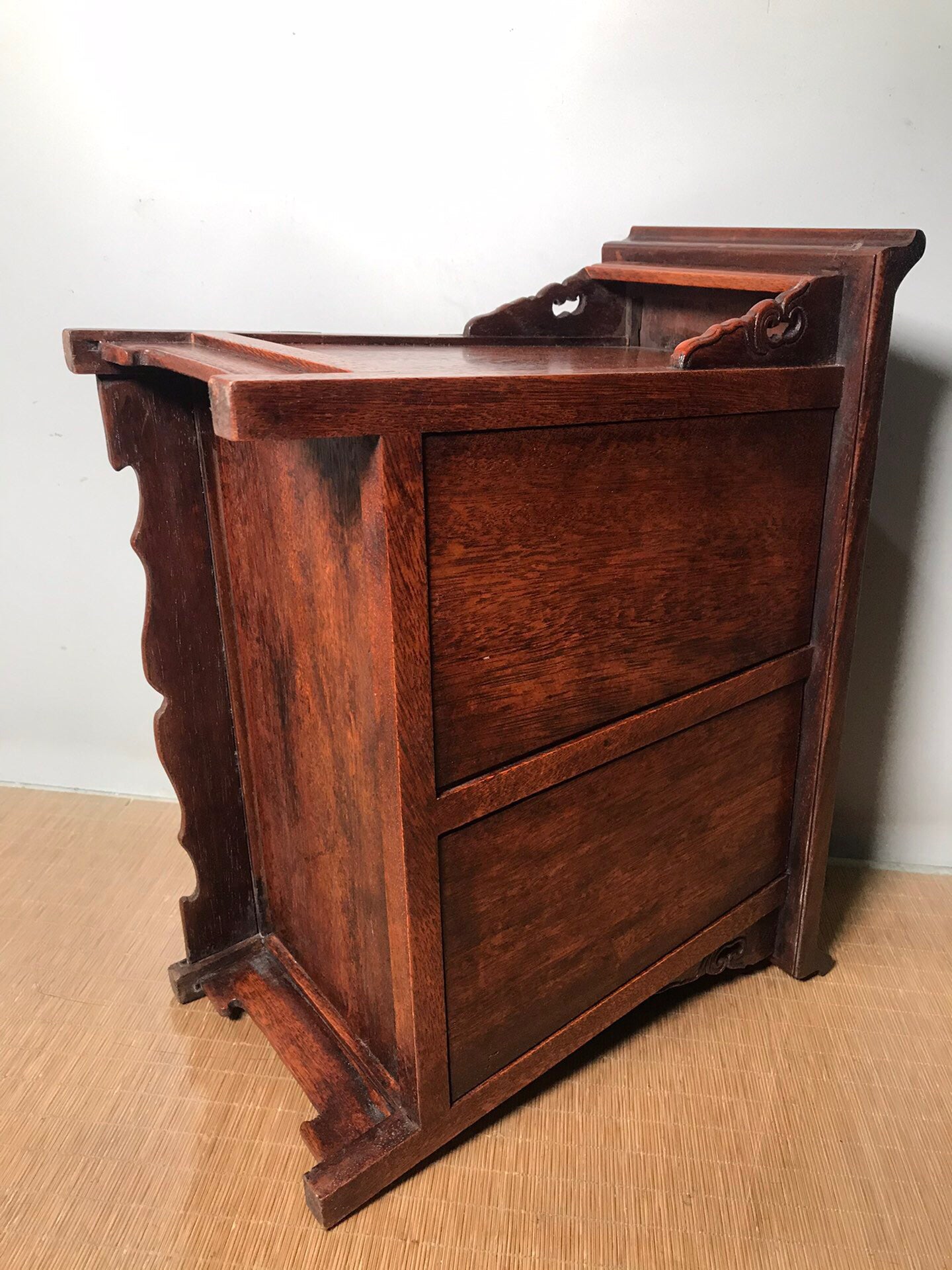 Chinese antique rosewood cabinet