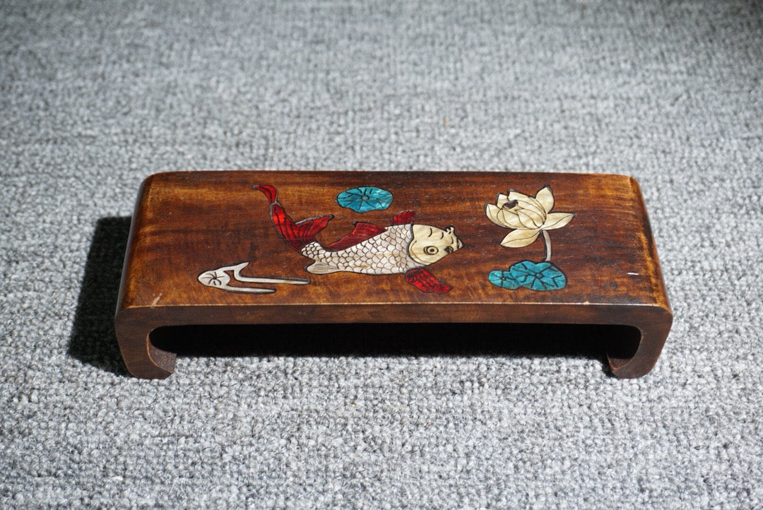 Chinese antique rosewood inlaid shells have been available for over a year as a complete set of grinding machines