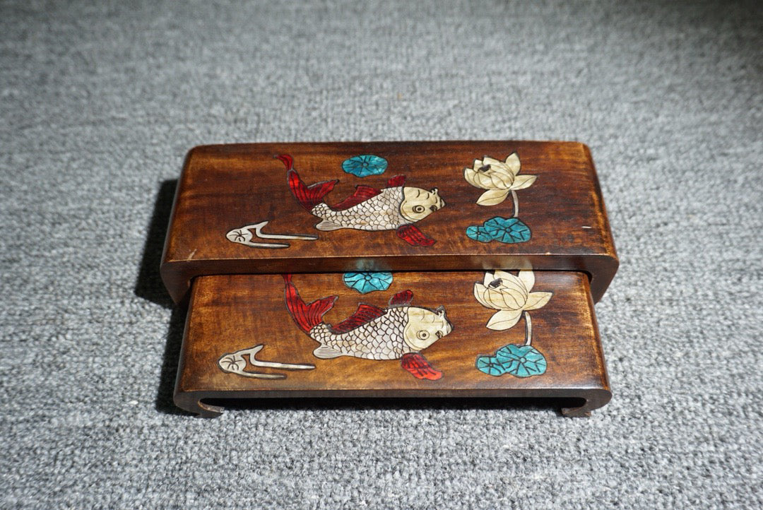 Chinese antique rosewood inlaid shells have been available for over a year as a complete set of grinding machines