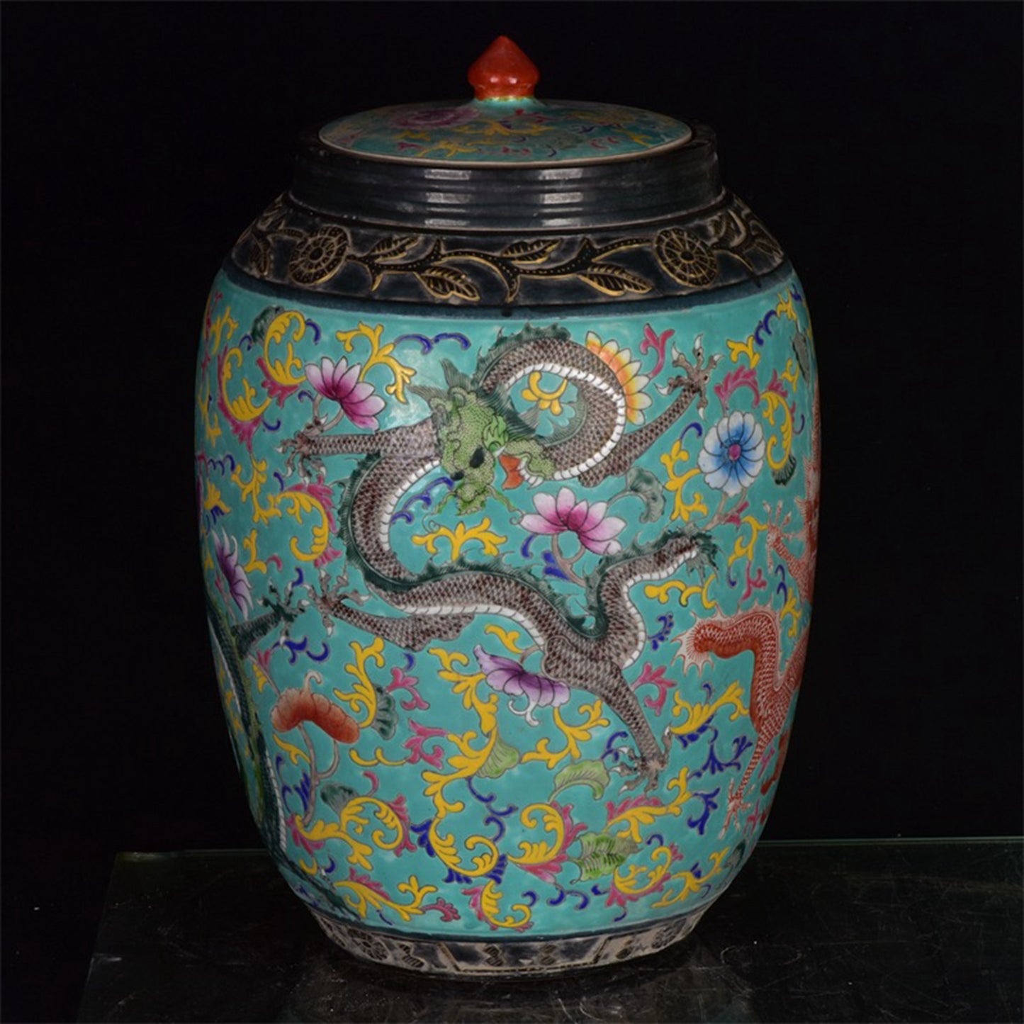 Chinese antique green glazed dragon patterned lid jar