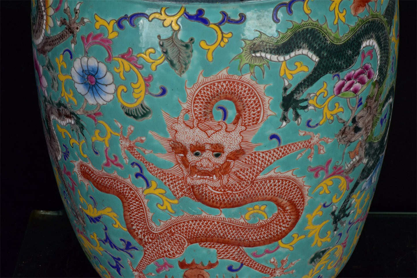 Chinese antique green glazed dragon patterned lid jar