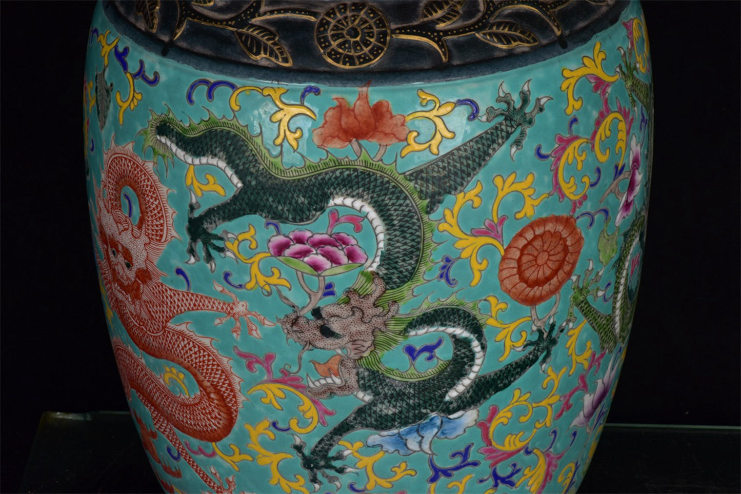 Chinese antique green glazed dragon patterned lid jar