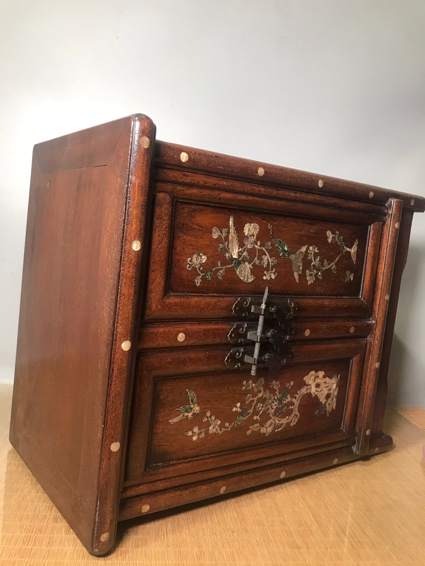 Chinese antique rosewood cabinet