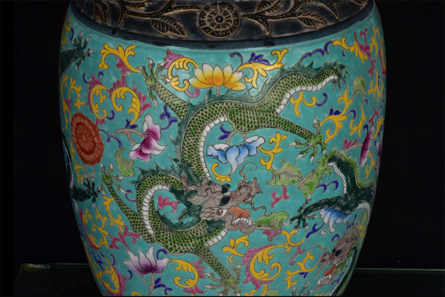 Chinese antique green glazed dragon patterned lid jar
