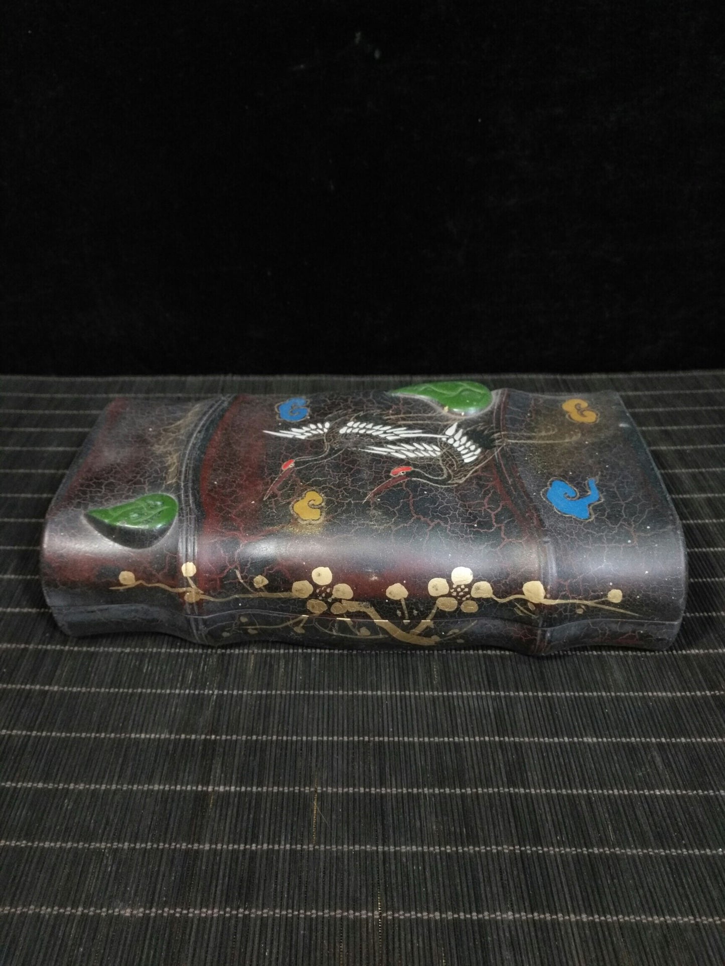 Chinese antique "Flying Crane Yannian"