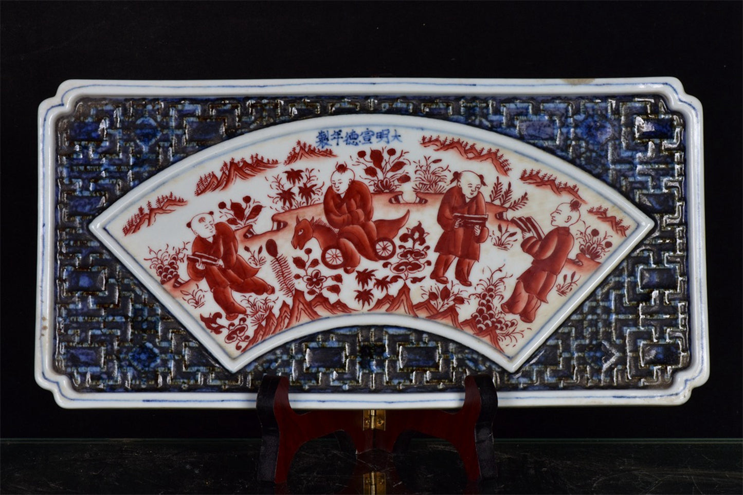 Chinese antique blue and white glazed red character story pattern hollowed out tea plate