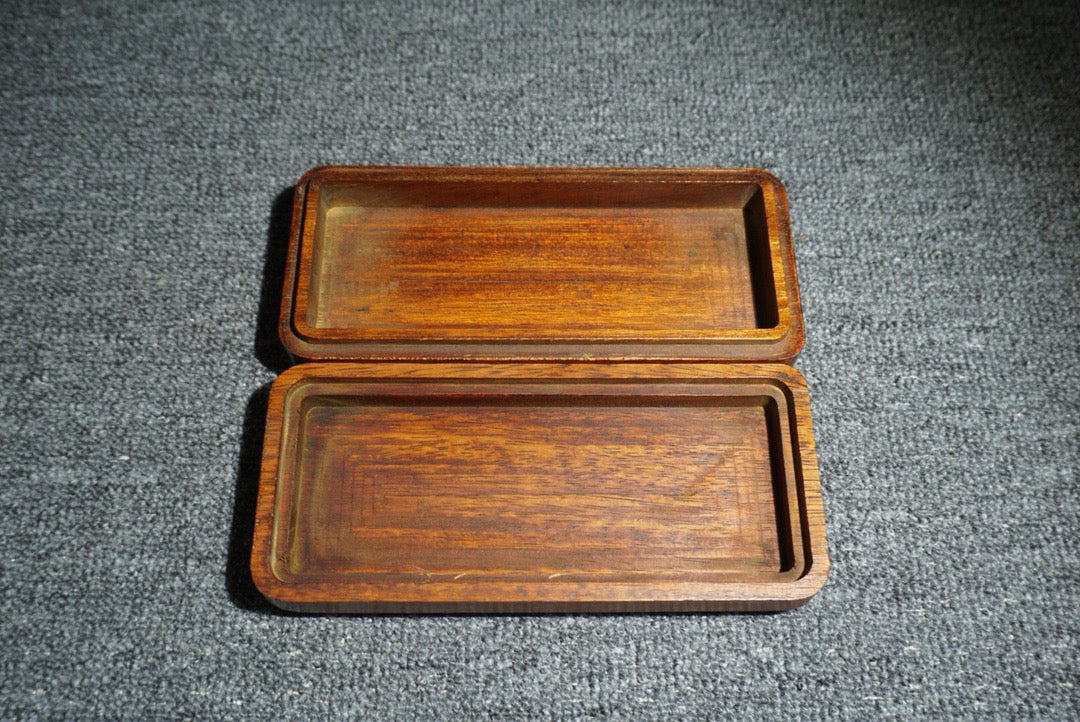 Chinese antique rosewood inlaid natural mother-in-law eyeglass box