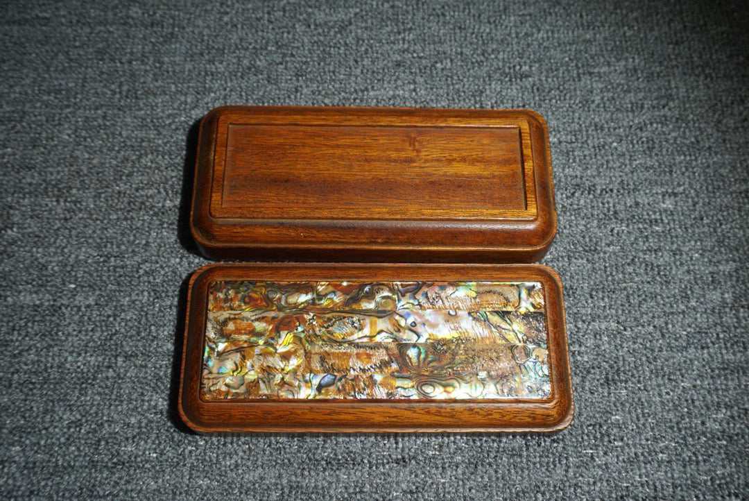Chinese antique rosewood inlaid natural mother-in-law eyeglass box
