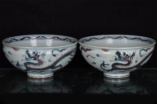 Chinese antique blue and white glazed red dragon patterned bowl