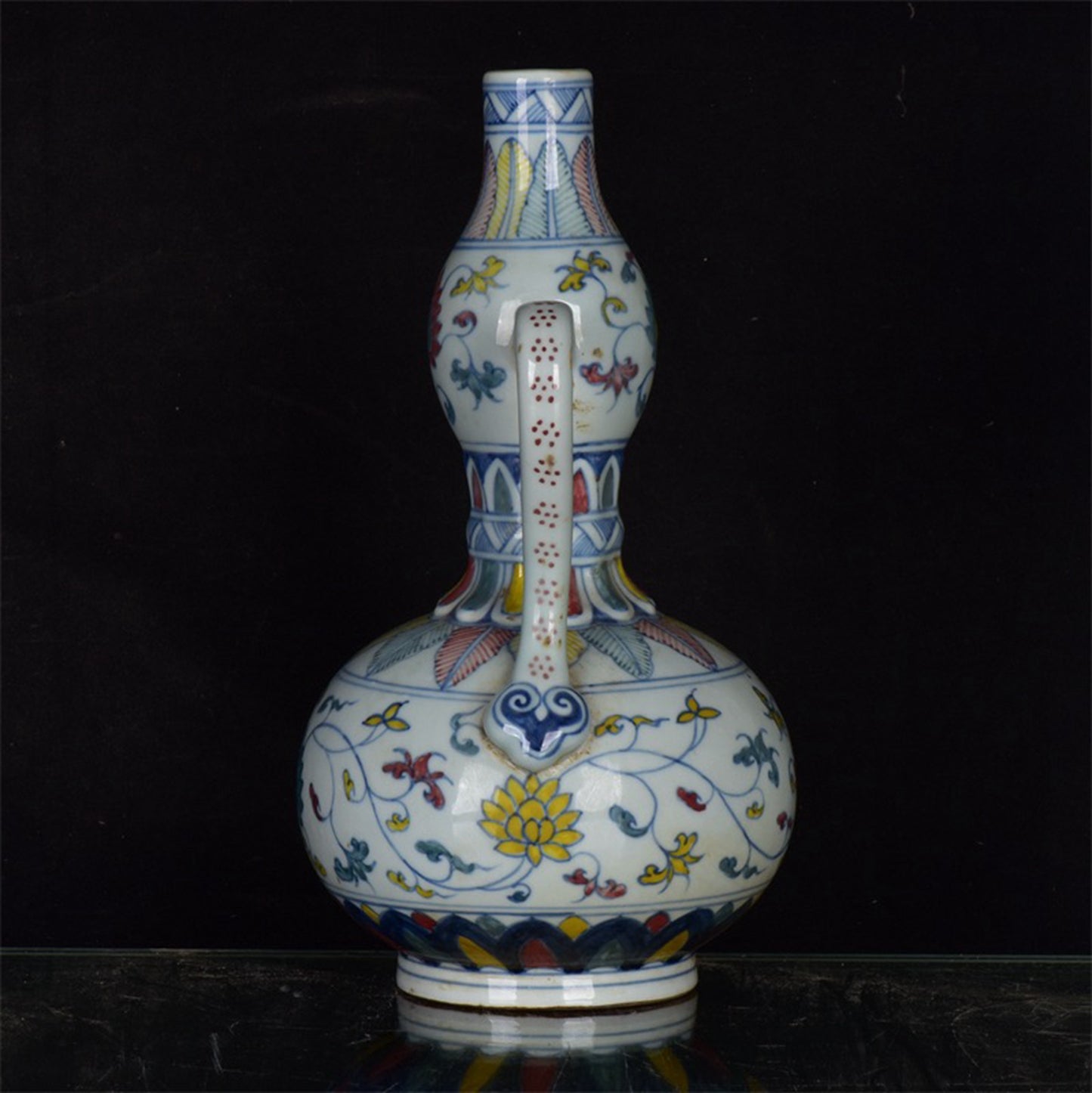 Chinese Antique Double Eared Gourd Bottle with Entangled Branches and Flower Patterns