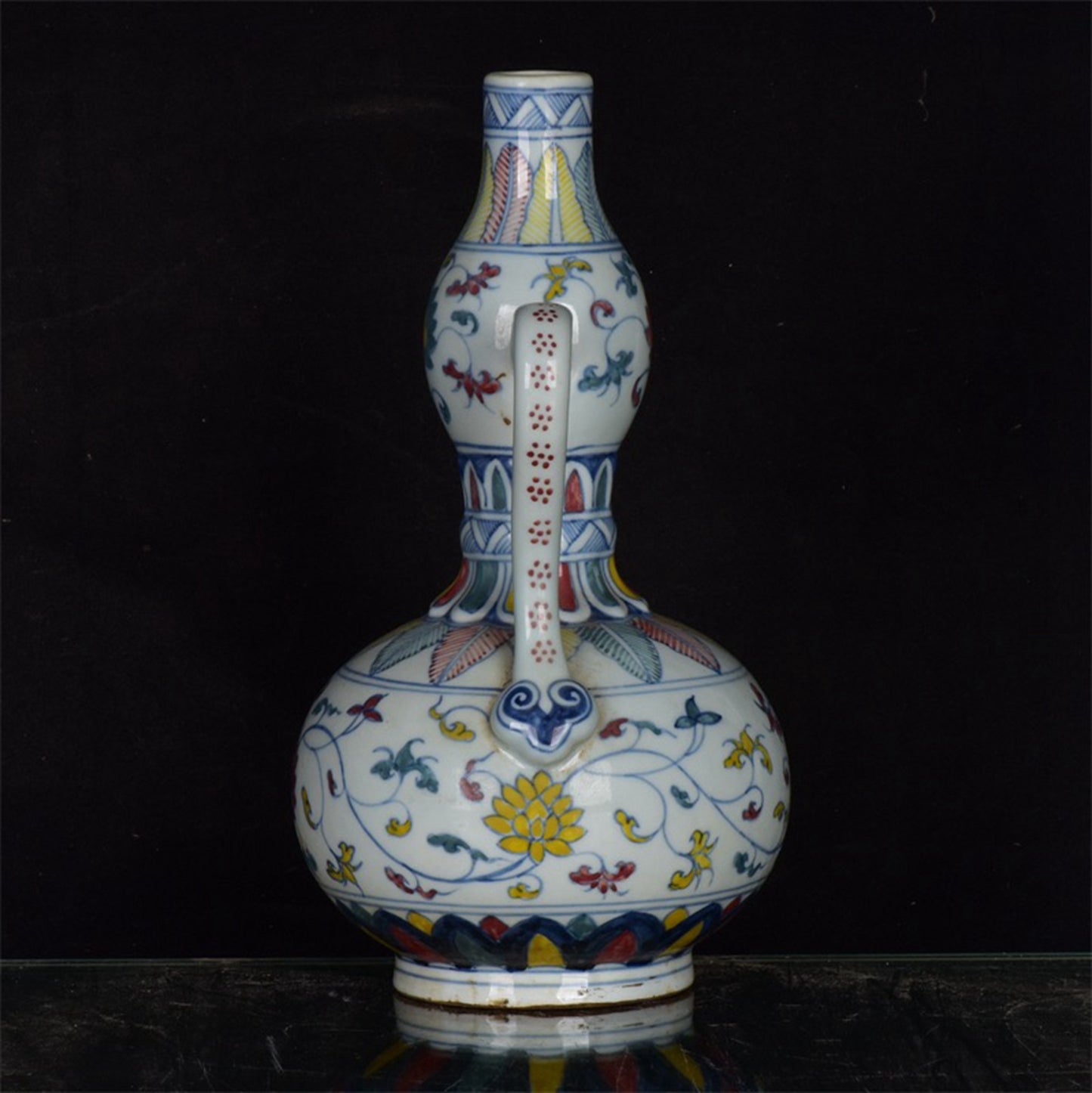 Chinese Antique Double Eared Gourd Bottle with Entangled Branches and Flower Patterns