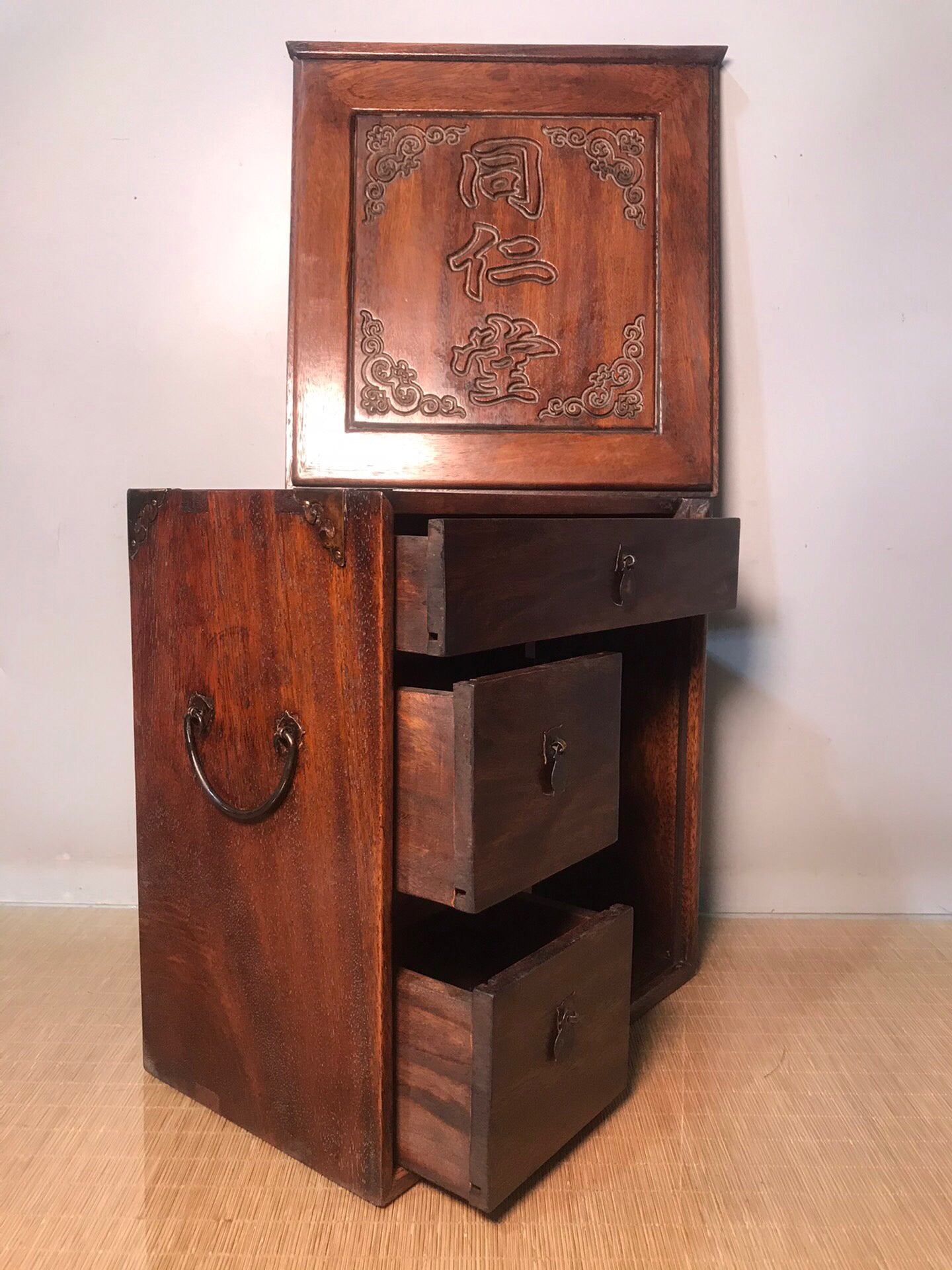 Chinese antique rosewood medicine box