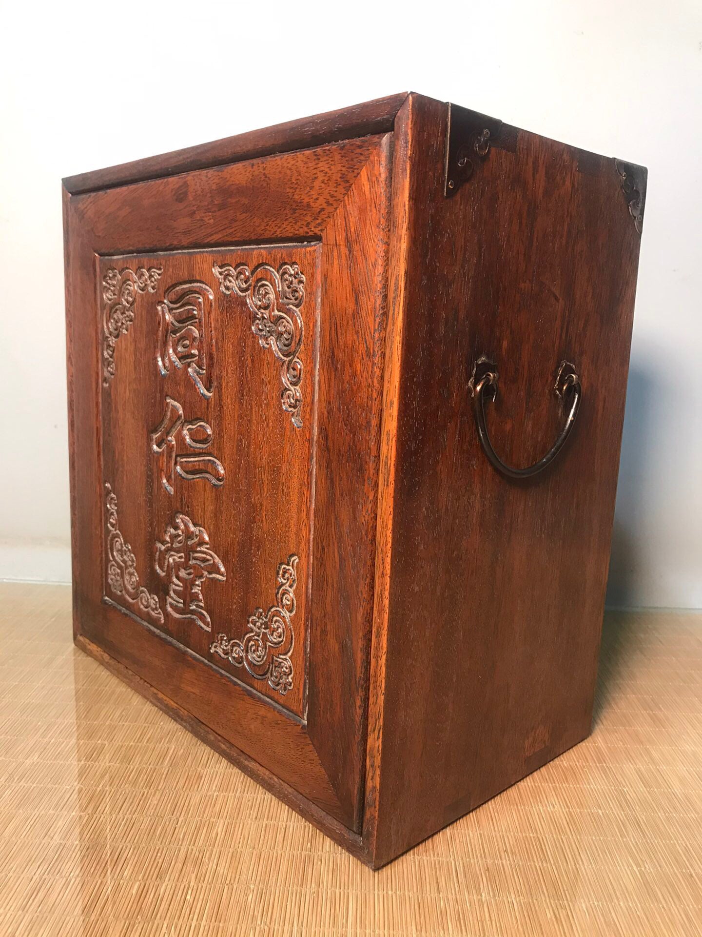 Chinese antique rosewood medicine box