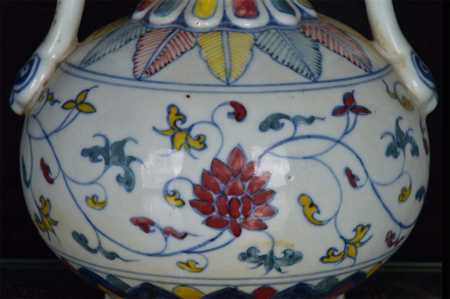 Chinese Antique Double Eared Gourd Bottle with Entangled Branches and Flower Patterns