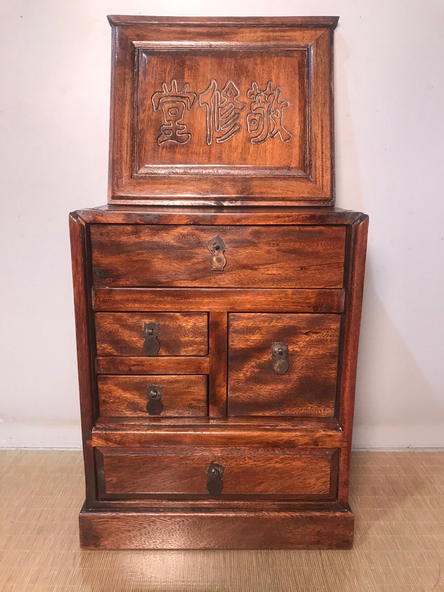 Chinese antique rosewood medicine box