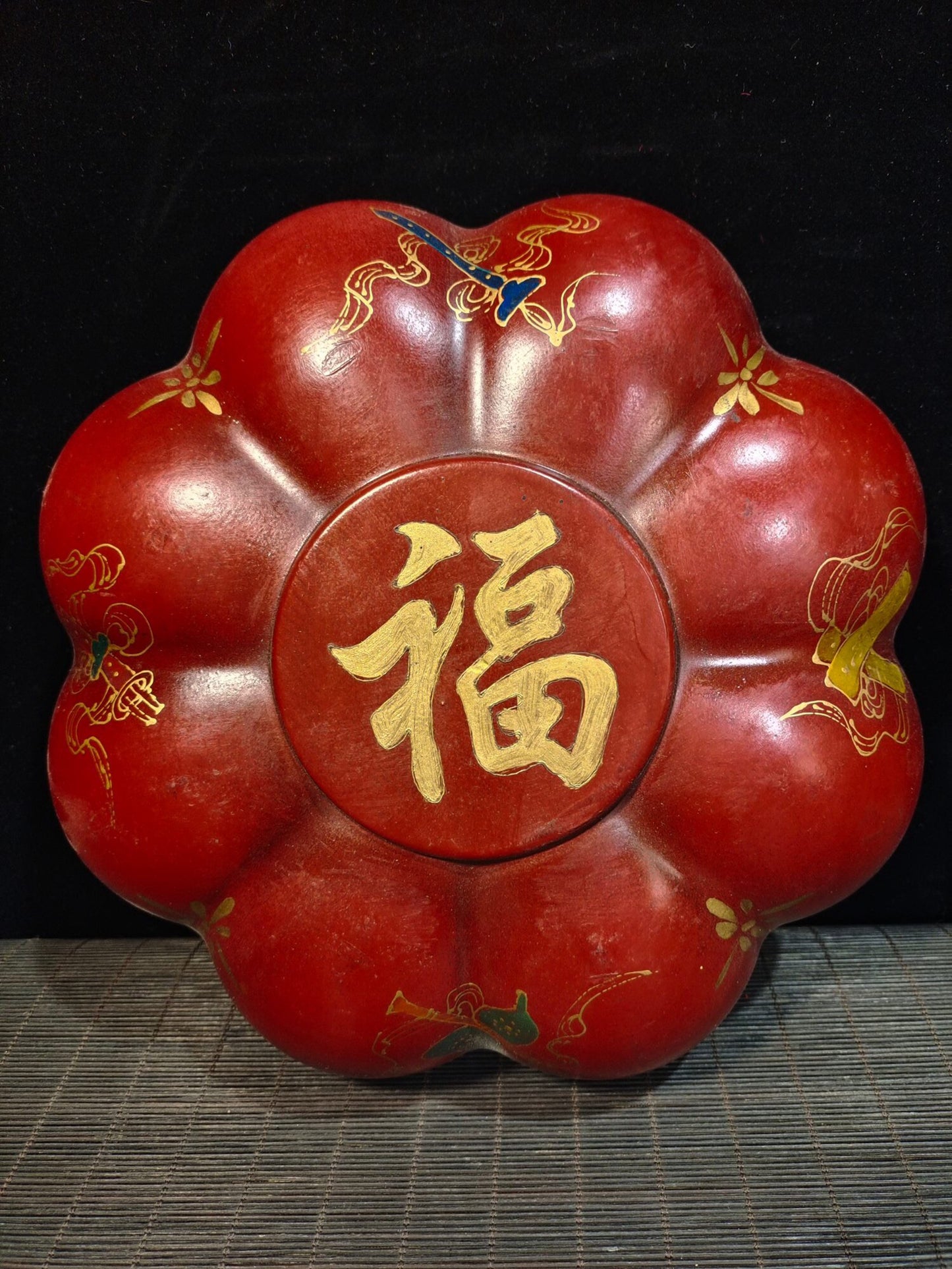 Chinese antique bronze "Wanfu Guayan Tai"