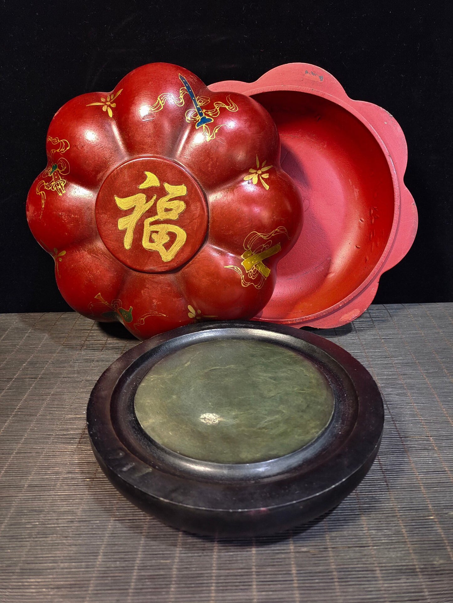 Chinese antique bronze "Wanfu Guayan Tai"