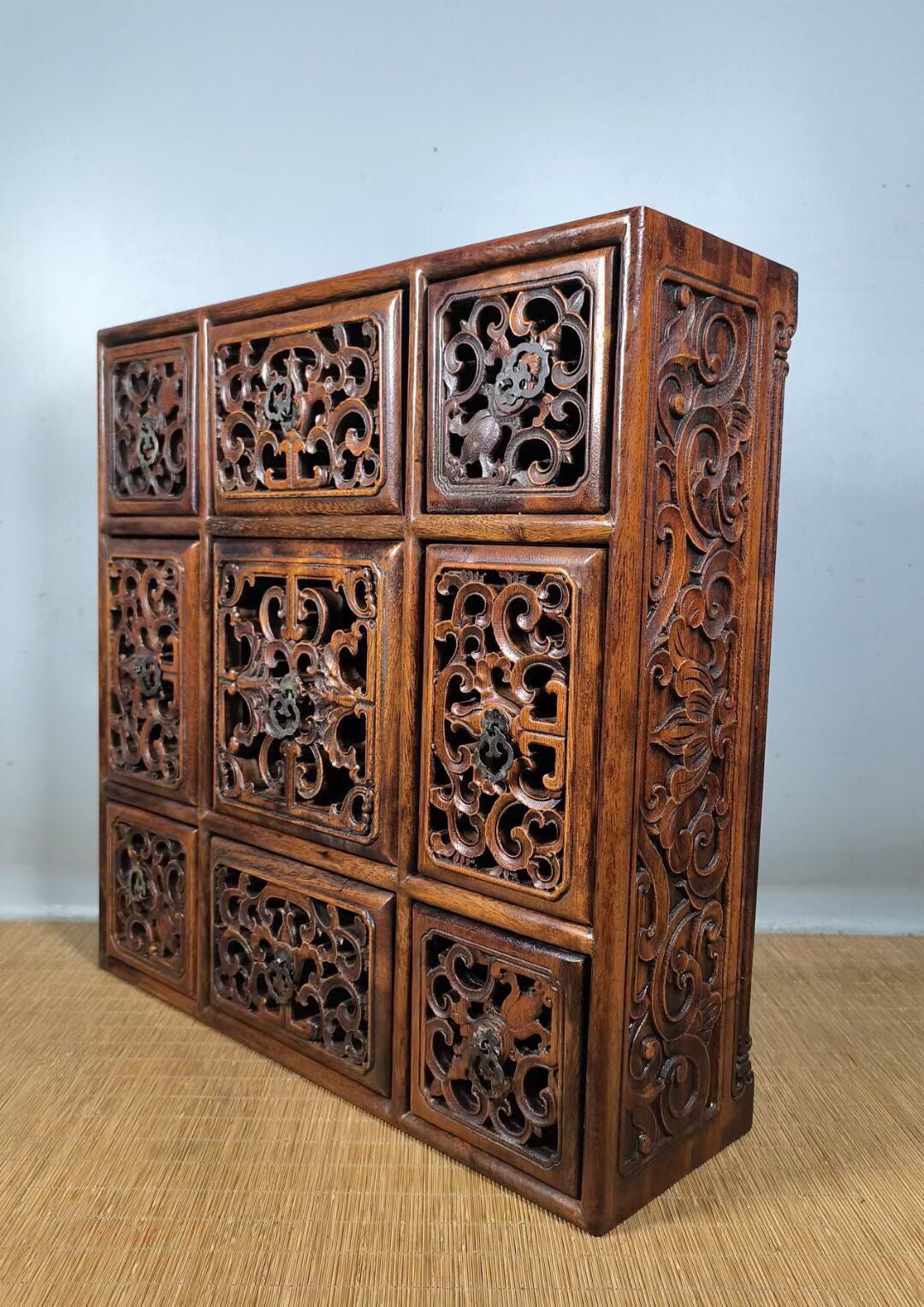 Chinese antique rosewood nine grid box