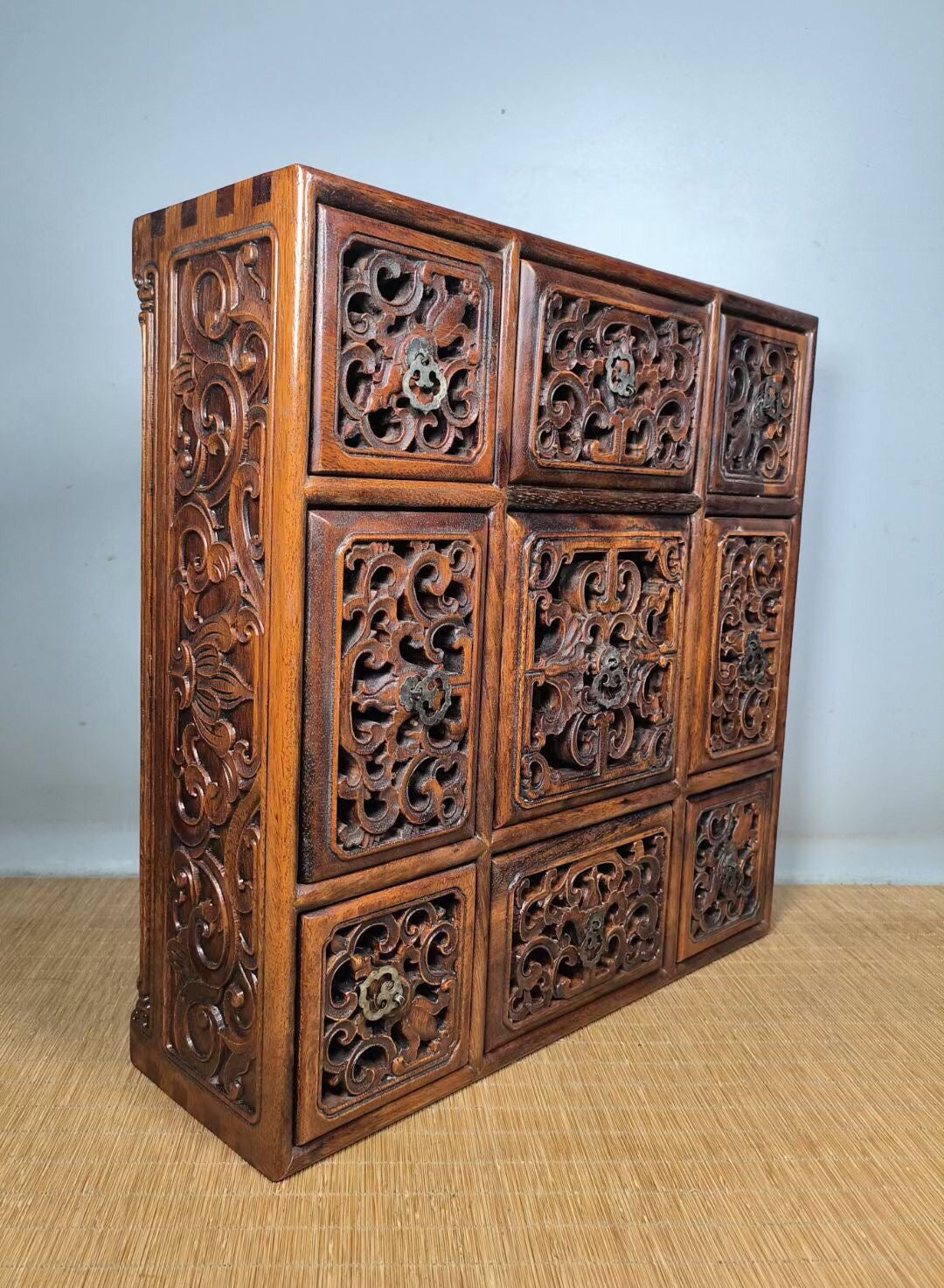 Chinese antique rosewood nine grid box