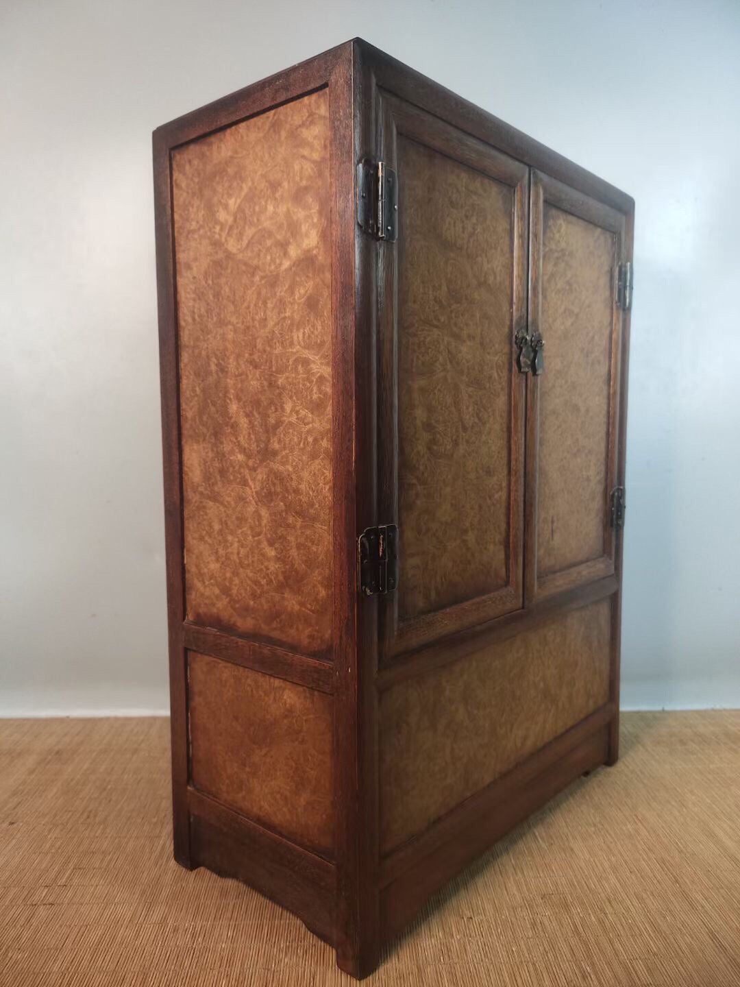 Chinese antique rosewood cabinet