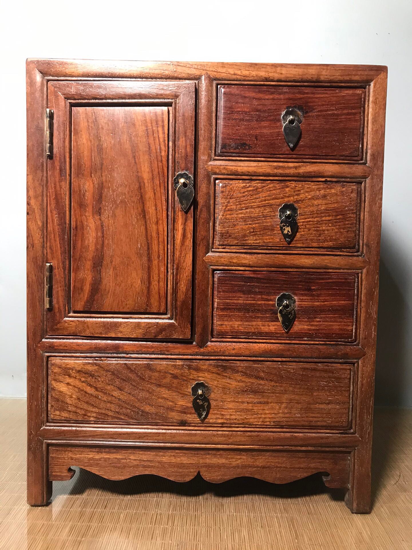 Chinese antique rosewood chest