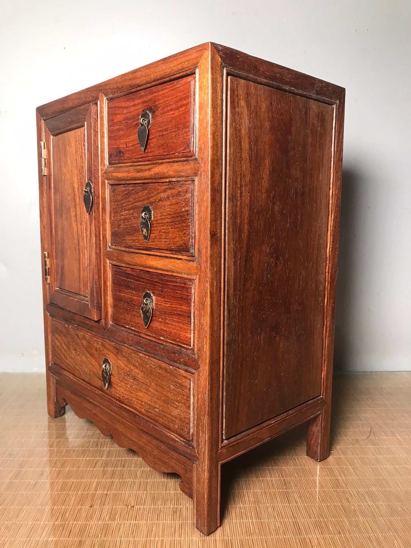 Chinese antique rosewood chest