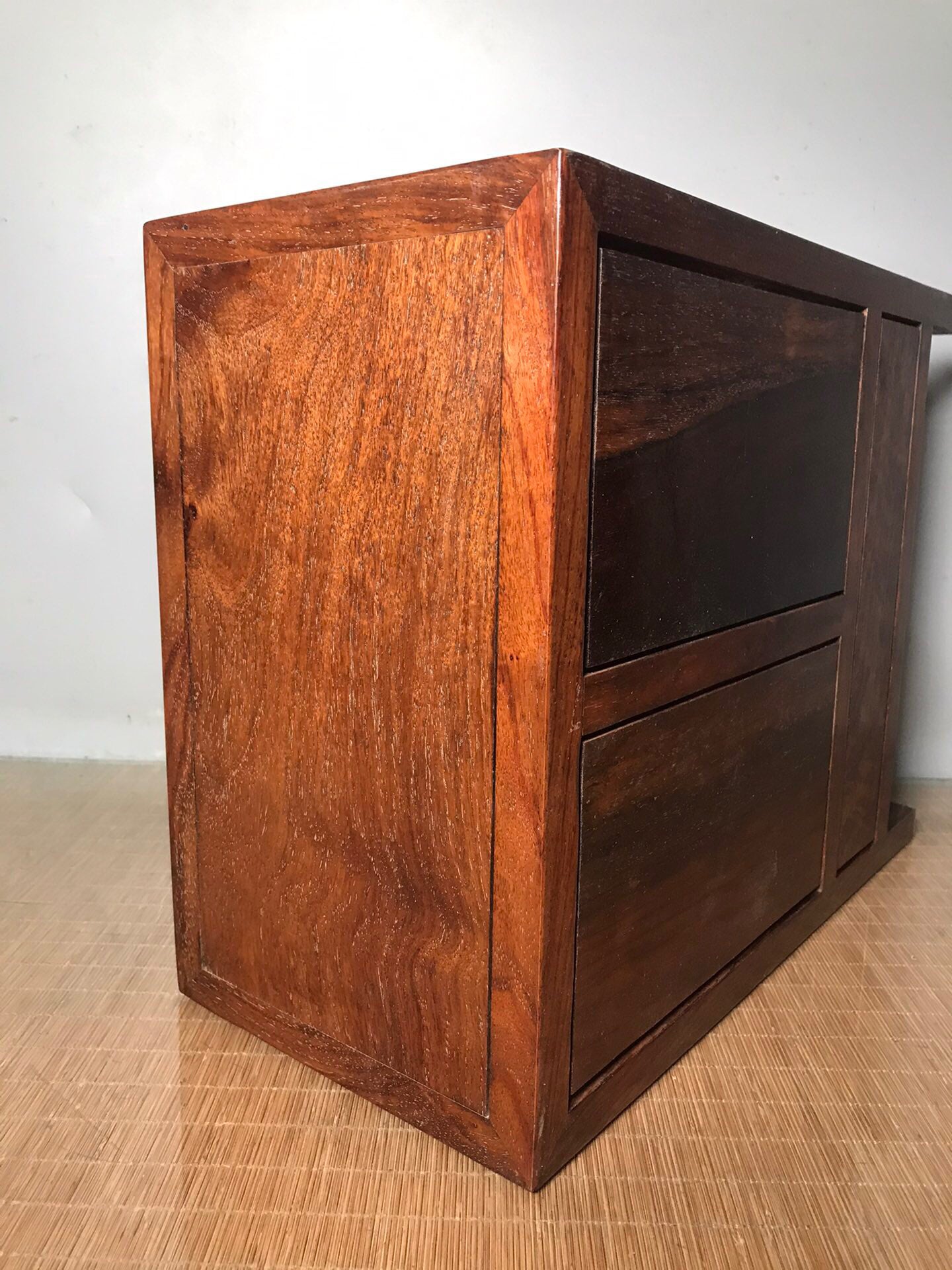 Chinese antique rosewood chest