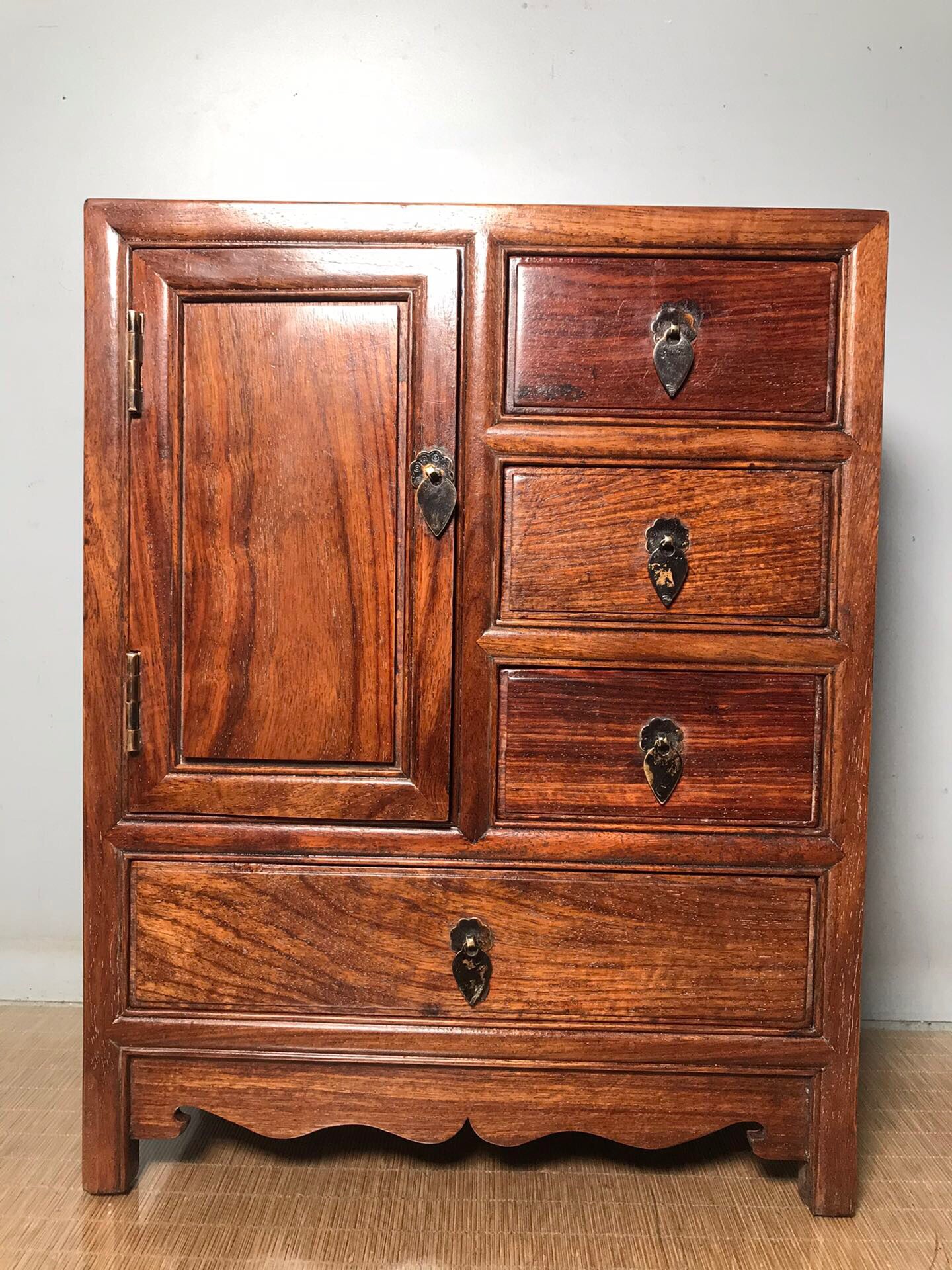 Chinese antique rosewood chest