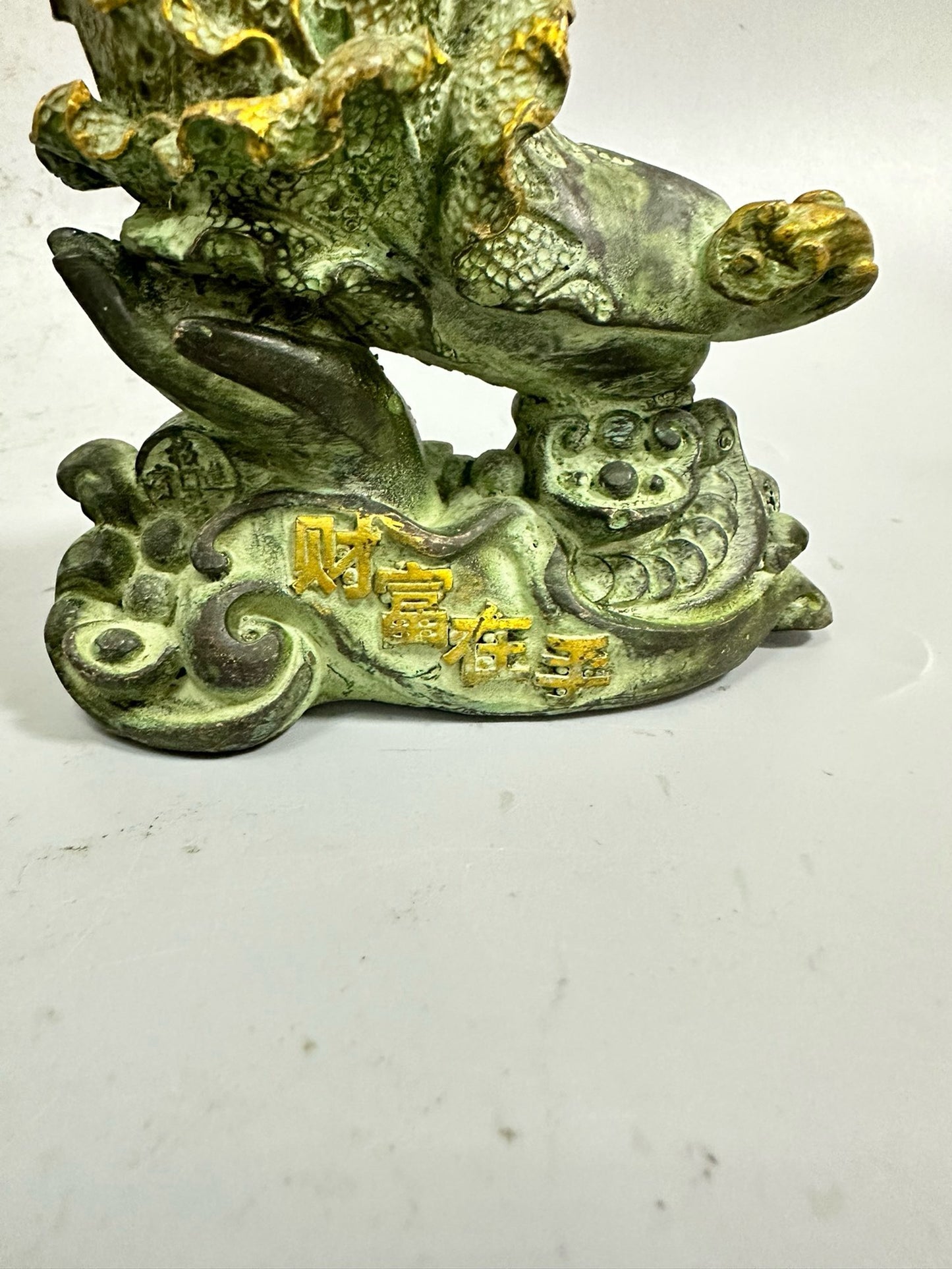 Pure copper antique gilded wealth in hand