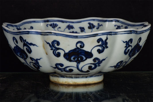 Chinese antique blue and white flower dragon patterned melon bowl