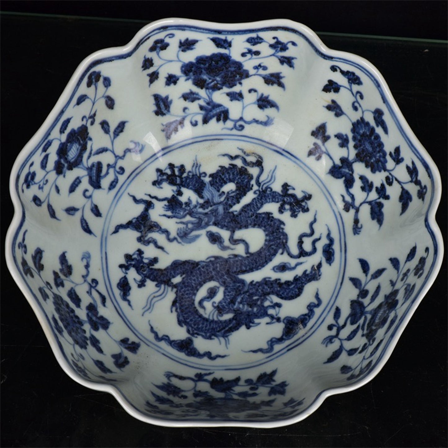 Chinese antique blue and white flower dragon patterned melon bowl