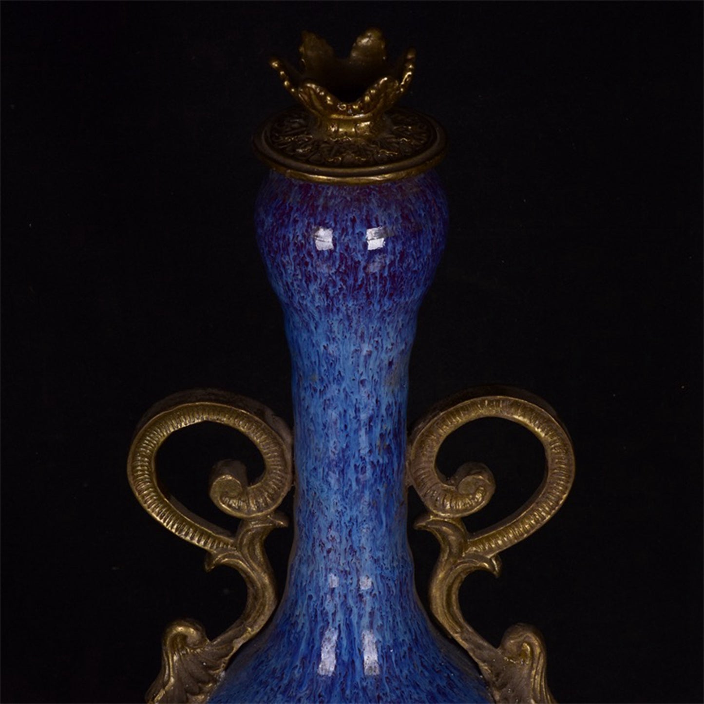 Chinese antique reflux bottle