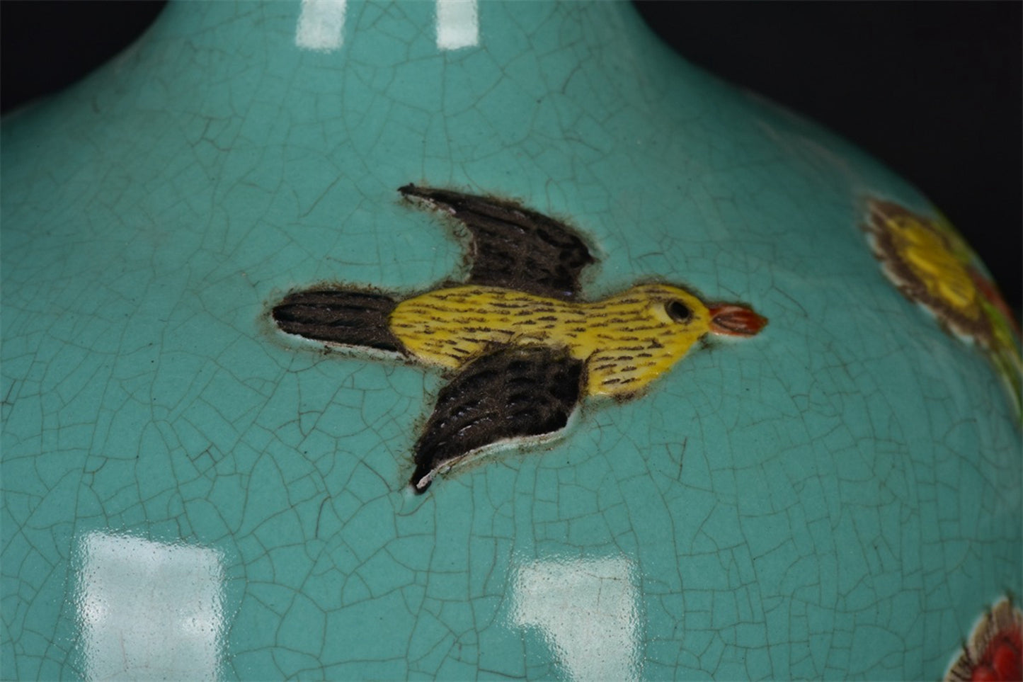 Chinese antique vase with flower and bird patterns
