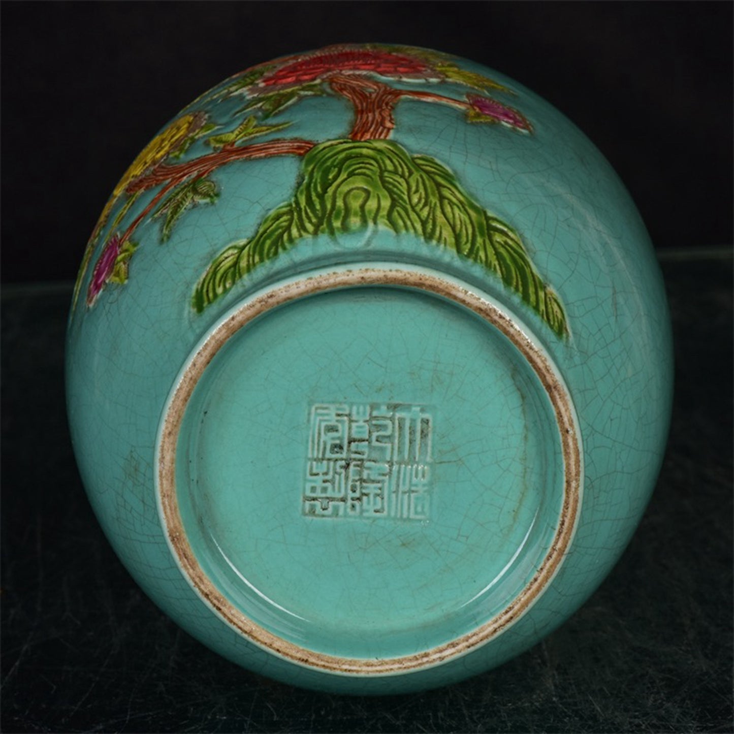 Chinese antique vase with flower and bird patterns